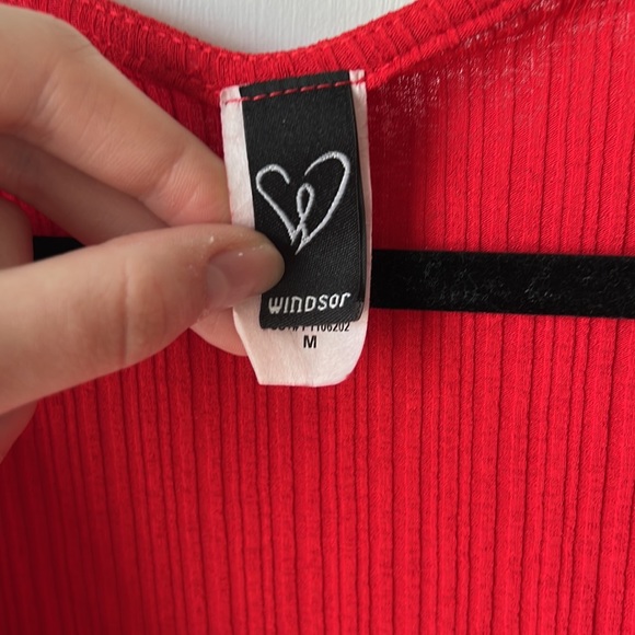 Red Windsor ruched tie v neck top (Size Medium) - Picture 3 of 4